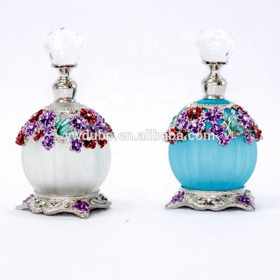 China Personal Care 30ml Metal Flower Perfume Bottle With Stainless Bar Aqua Empty Glass Essential 0il Refillable Bottle Bottles#70269 for sale