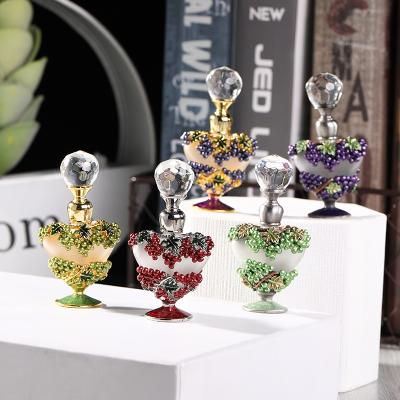 China Personal Care 5ml Metal Patent Metal Grape Refillable Decorative Mini Perfume Frosted Oil Bottle Empty Glass Essential Oil Bottles#58776,58777 for sale