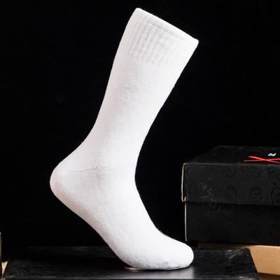 China Breathable sports cotton socks thickened men's and women's solid color basketball socks cushioning white stockings for sale