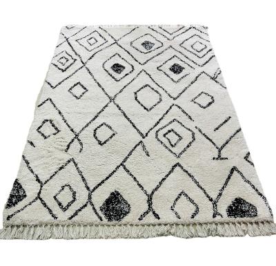 China Moroccan style wholesale color microfiber white black rugs non slip with tassels for sale