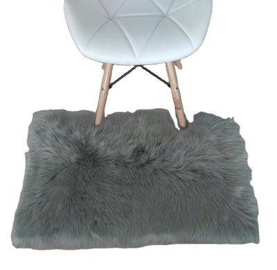 China Gray Color Anti Slip Faux Fur Blanket Anti Slip With Plush Pile for sale