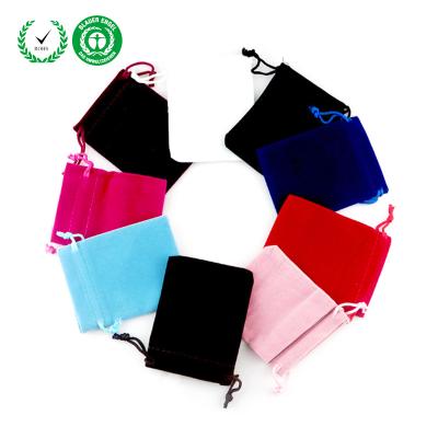 China High Quality Custom Made Impact Resistance Velvet Pouch Earring Pouch Velvet Birthday Party Favor Bags for sale