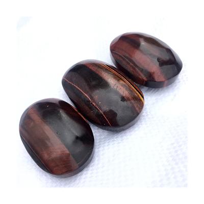 China Wholesale Natural Polished Red Tiger Eye Palm Natural Crystal Stone Europe Palm Stone For Home Decoration for sale