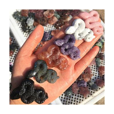 China Wholesale Europe Natural Folk Crafts Polished Mix Materials Crystal Snake Healing Stones For Feng Shui for sale