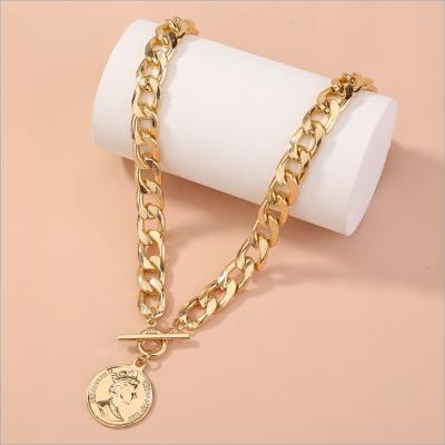 China Fashion Jewelry Gold Queen Chain British Punk Necklaces Women Punk Long Pendant Necklace Gift With Link Chain Style for sale