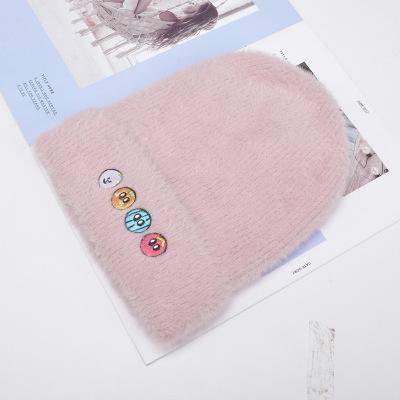 China COMMON 2021 Hot Sale Winter High Quantity Beanie Hat For Women With Custom Logo for sale