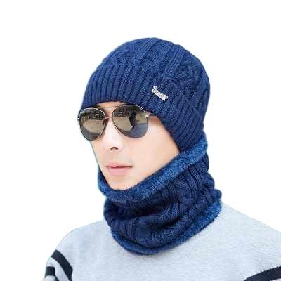 China Medium Fashion Men's Winter Thick Hearing Protection Beanie Hat Scarf Winter Knitting Casual Knitted Warm Suit for sale