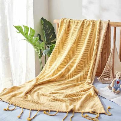 China Wholesale Geometric Knitted Anti-Static Blanket Tassel Nap Blanket Casual Throw Office Blanket for sale