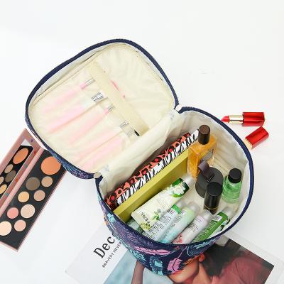 China 2019 various fashion canvas fast shipping cosmetic bag in one set. for sale