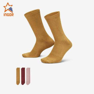 China Breathable 2022 New Comfortable Cotton Crew Socks Durable Wear Socks for sale