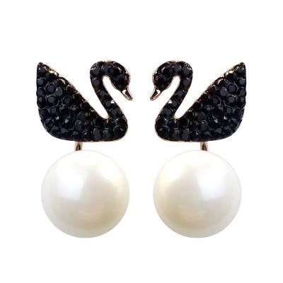 China Hot Selling Wholesale Trendy Factory Fashion Silver Pearl Earrings925 Pearl Earrings Swan Earrings For Women for sale