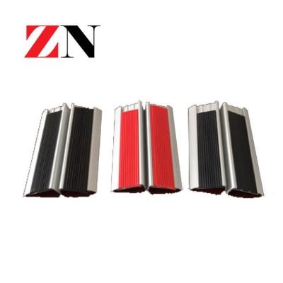 China Modern low price aluminum stair nosing with rubber inside anti-slip and safe tiling tool for sale