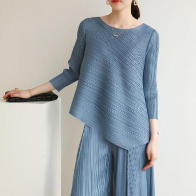 China 2022 Autumn Spring Ins Style QUICK DRY Miyake Pleated Loose And Comfortable Blouse Fashion Long Sleeve Women T-shirt for sale