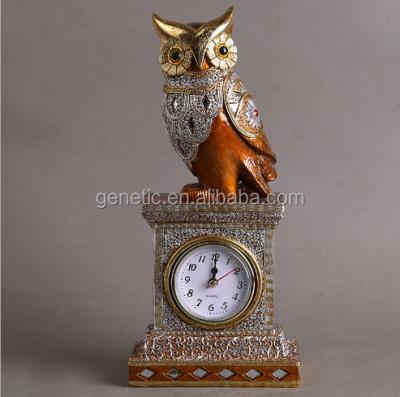 China Wholesale Europe Europe Owl Clock in Resin Crafts for Home Bar Decoration for sale