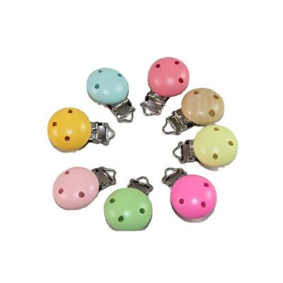 China Europe Colored Wooden Bead Baby Pacifier Holder Clips for sale