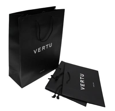 China 2020 biodegradable luxury black paper bags with lamination for sale