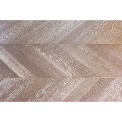 China Traditional Hot Selling Herringbone Wood Oak Wood Indoor Solid Wood Flooring for sale