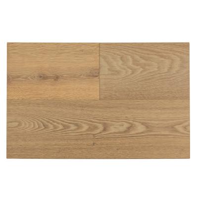 China Traditional Safe Material Made 8-12% Moisture Content Engineered Oak Wood Flooring for sale