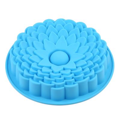 China Sustainable Cake Flower Crown Shape Pastry Silicone Baking Tools 3D Bread Cake Mold for sale