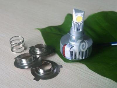 Chine l'ÉPI de 6-36V 18W 3LED ébrèche le blanc mené de xénon d'ampoule de lampe d'Assemblée de phare de moto à vendre