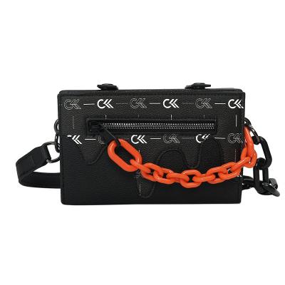 China New 2023 Popular PU Bag Women Fashion Personality Shoulder Bag Chunky Chain Ins Cross - Body Bag for sale