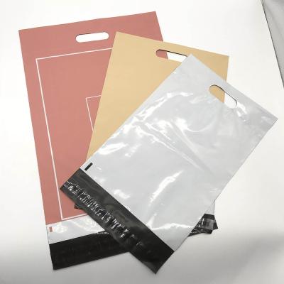 China Recyclable custom printed biodegradable cheetah cutting edge shipping poly mailer poly mailer bags with die cut handle for sale