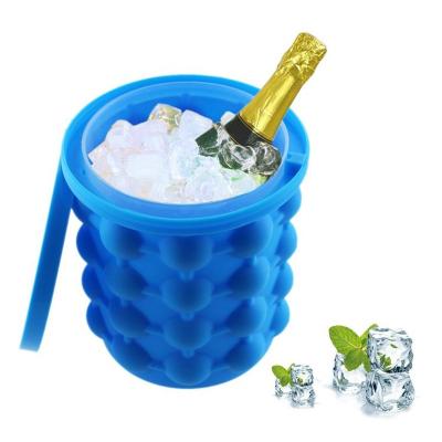 China Viable Silicone Ice Cube Tray Large Silicone Ice Buckets Beverage Tubs With Lid 2 In 1 Portable Frozen Ice Cup Mold for sale