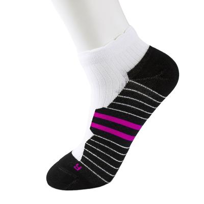 China OEM Breathable Custom Brand Woven Crew Cotton Logo Socks Sport Fashion Socks Wholesale Socks Label For Women for sale