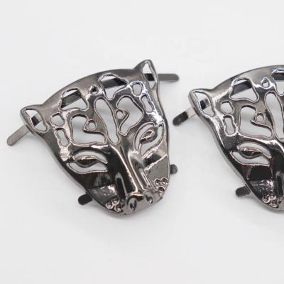 China Multiple Uses Black Zinc Alloy Metal Tiger Shoe Key Accessories Decorative Nickel Buckle for sale