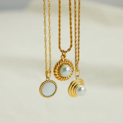 China 2022 Punk 18k Gold PVD Costing Stainless Steel Pearl Necklace For Women Fashion Natural Crescent Shell Pendant Necklace for sale