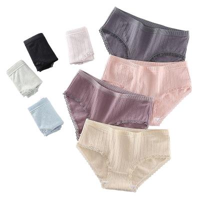 China Antibacterial Women's Solid Color Lace Decoration Girls Underwear Briefs Classic Cotton Material Women's Breathable Brief for sale