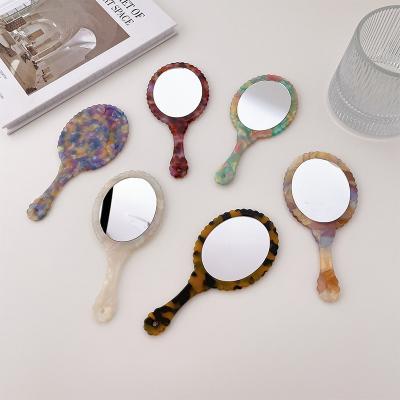 China Environmentally friendly Korean retro fashion acetate mirror 12.4cm mirror handle oval makeup mirror for women for sale