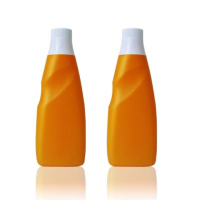 China 400ml HDPE Cosmetic Flat HDPE Detergent Squeeze Lotion Empty Bottle With Flip Top Cap for sale