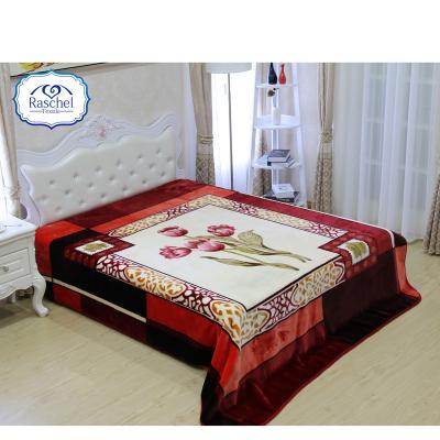 China 100 Polyester Disposable Classic Quality 2Ply 1Side Jacquard Heavy Blankets for sale