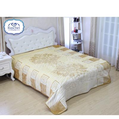 China Disposable 100% Polyester One Layer Embossed Solid 200x240cm Mink Blanket for sale