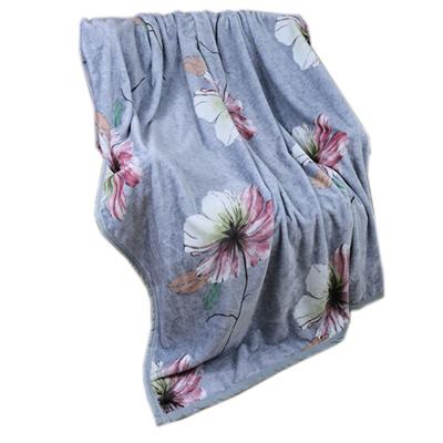 China Fashion Warm Fashion Folded Soft Flannel Fleece Blanket for sale