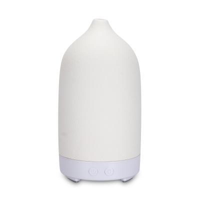 China 2021 New Design Car Portable Aro Ma Essential Oil Diffuser Ultrasonic Humidifier 100ml White Ceramic Humidifier for sale