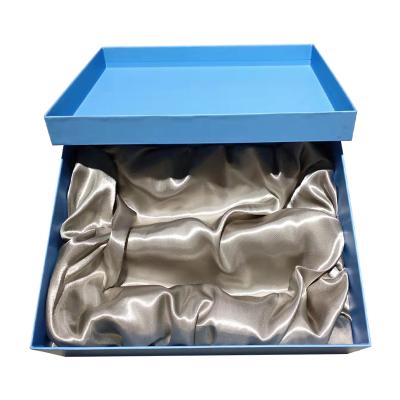 China Recycled Materials Bracelet Gift Box Magnetic Black Red Blue Chocolate Gift Boxes Gift Wrapping Boxes for sale