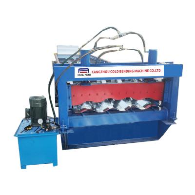 Cina Prefabricated Waterproof Metal Roof Roll Forming Machine With Color Galvanized Steel Coil in vendita