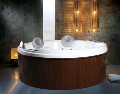 China Eco-friendly material acrylic cheap bathtub with hot massage function spa and swimming pools for family use for sale