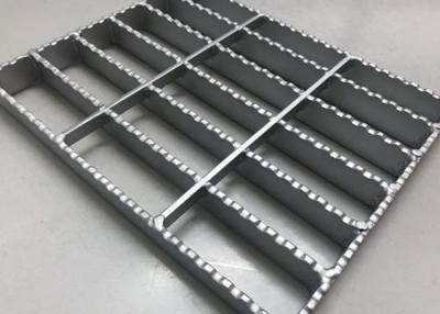 China HBGB 32 X 4.5mm Stainless Steel Floor Serrated Metal Grating ISO14001 for sale