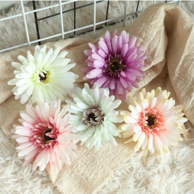 China Wedding Decoration Fabric Daisy Flower Heads Fake Flowers Artificial Daisies Craft For Easter Cowl Wedding Party Decorations for sale