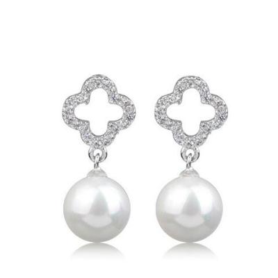 China Silver 925 Sterling Silver Clover Earring Drop Pearl Earring for sale