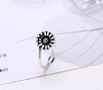 China Trendy Fashion Ring 925 Sterling Silver Sunflower Design Pave Set Open Ring for sale