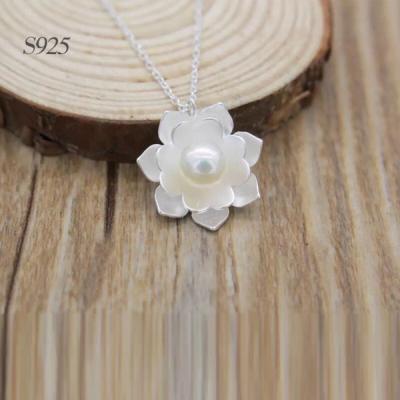 China Fashion Necklace 925 Sterling Silver Lotus Flower Pendant Necklace for sale