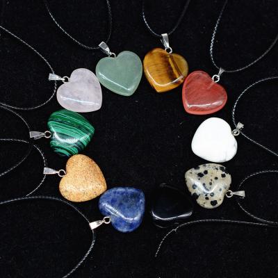 China Fashionable Simple Design Pendant Necklaces Turquoise Heart Shape Nature Stone Pendant Accessory for sale