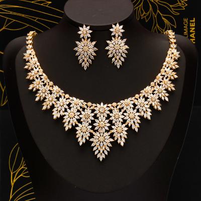 China FASHIONABLE Luxury Elegant Flower Shape Bridal Necklace Earrings Set Zircon Big Wedding Jewelry Sets For Bridal Prom Drop Shipping for sale