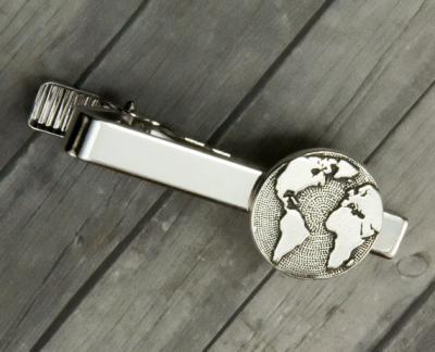 China Metal Skinny Tie Bar Clip For Valentines Day , Engraved Tie Pin Customized for sale