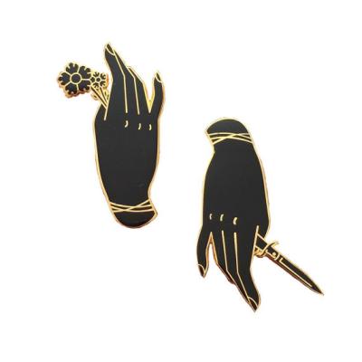 China Pretty Peacock Lapel Pin Golden Plating , Hard Vintage Enamel Pins Badge for sale