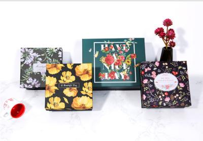 China Glossy Lamination Flower / Chocolate Packaging Box Personalised Gift Boxes For Promotion for sale